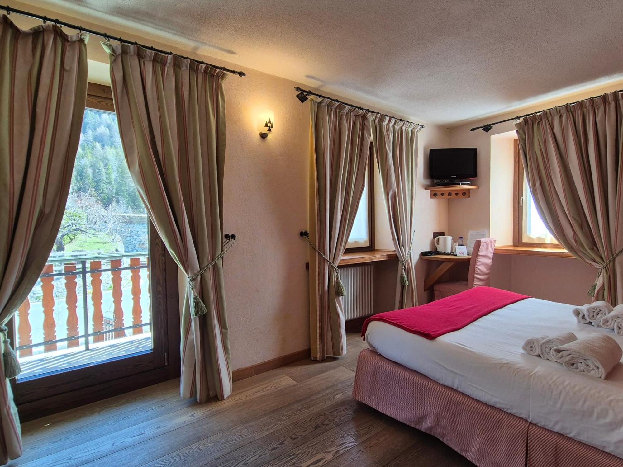 Hotel Dente Del Gigante Κουρμαγιέρ Εξωτερικό φωτογραφία